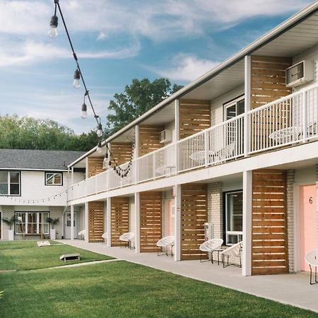The June Motel, Prince Edward County Picton Buitenkant foto